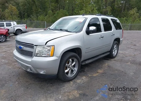 2010 Chevrolet Tahoe Ltz из США, поврежденный, VIN 1GNUCCE03AR225973